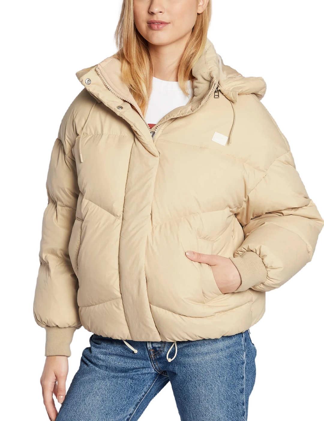 ABRIGO LEVIS PUFFER COLOR CREMA PARA MUJERB