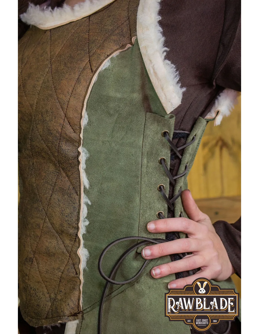 ABRIGO MEDIEVAL MUJER ELISABETA EN PIEL  VERDE