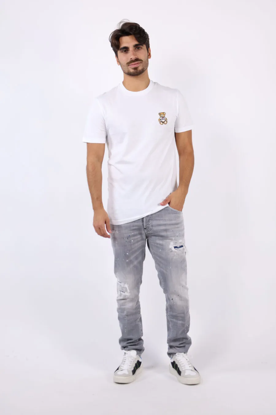 Camiseta blanca con minilogo oso