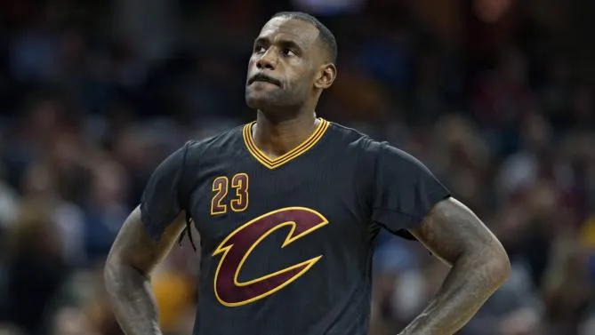 Camiseta Manga Réplica Lebron James Cavs