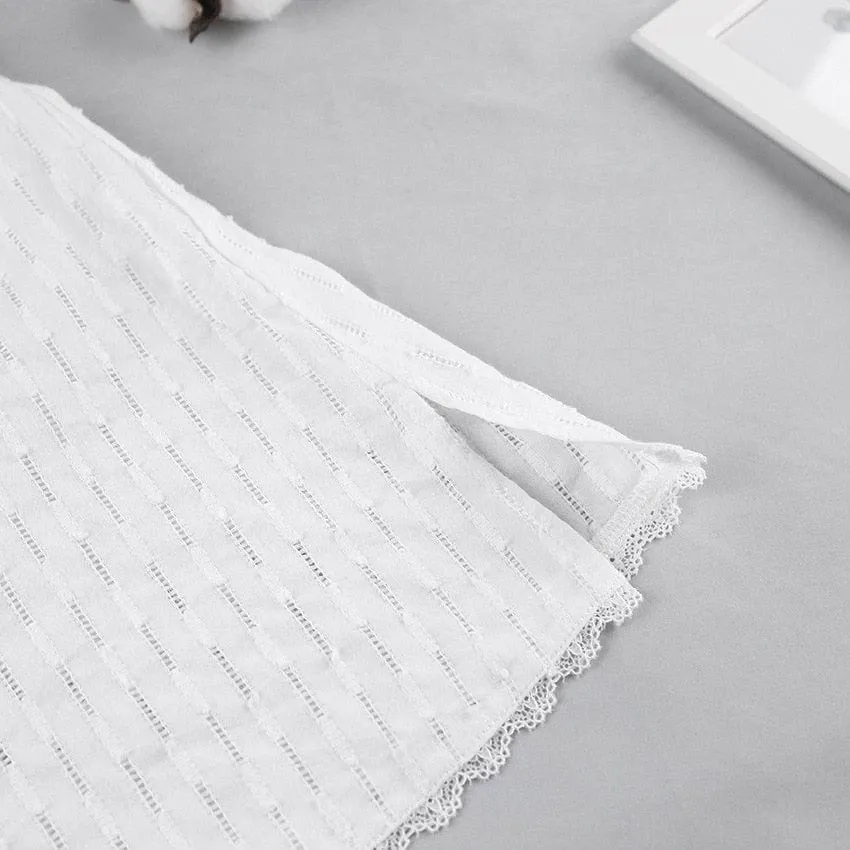 Camisón blanco con corte en escote