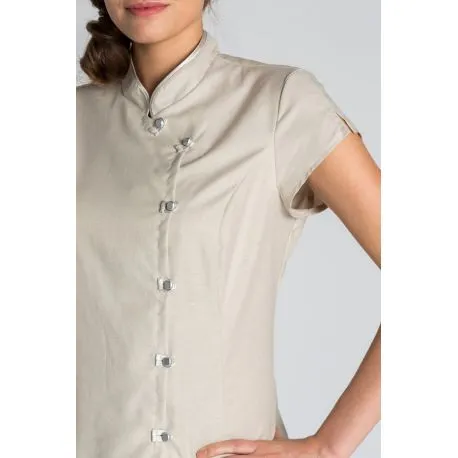 Chaqueta beige con trevillas
