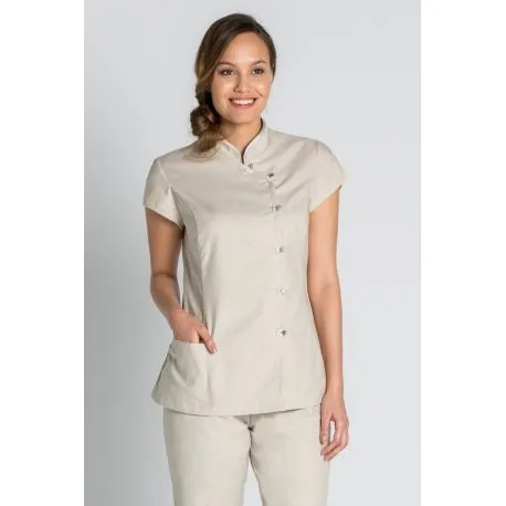 Chaqueta beige con trevillas