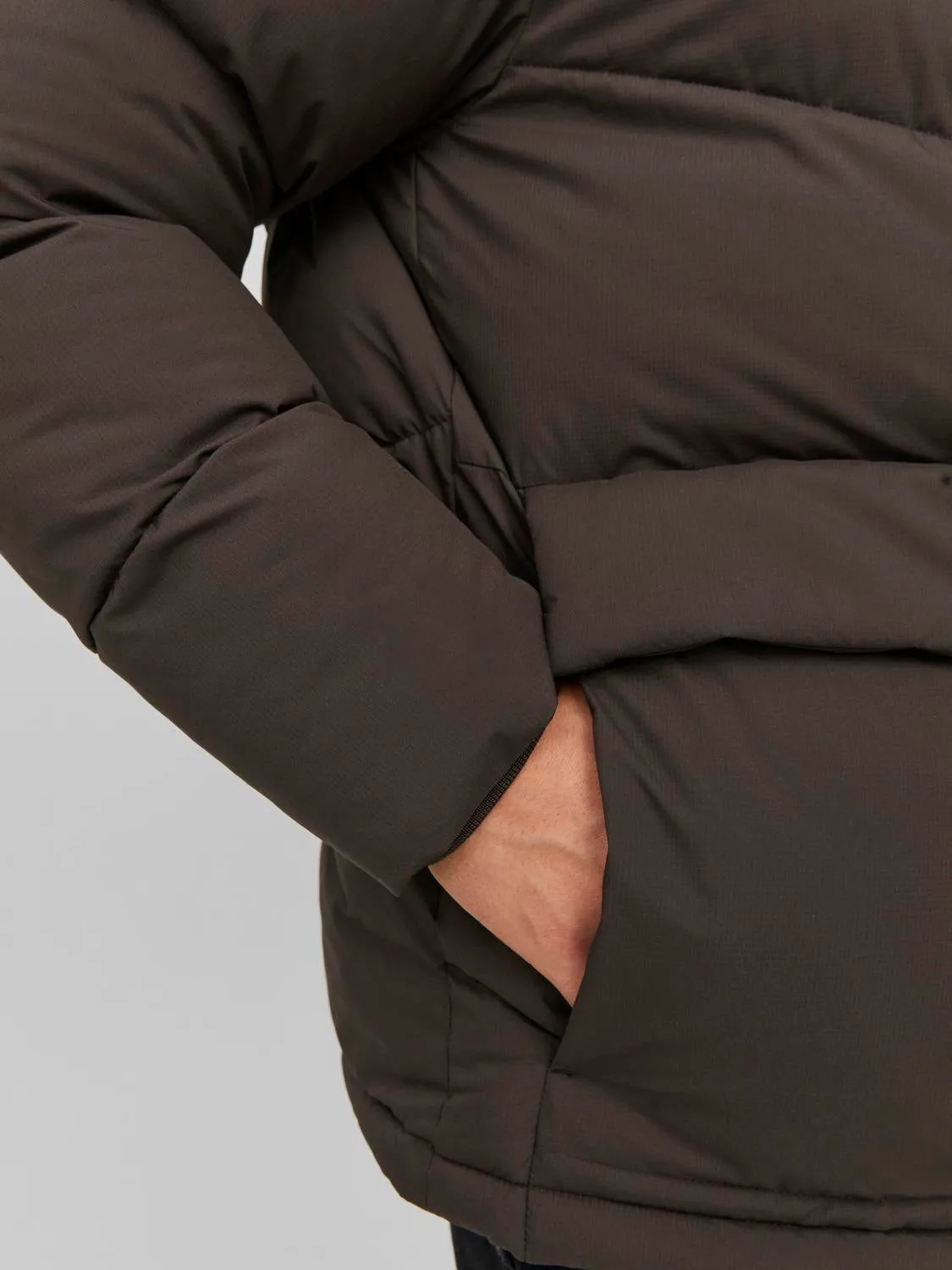 Chaqueta corta acolchada | Marrón intermedio | Jack & Jones®