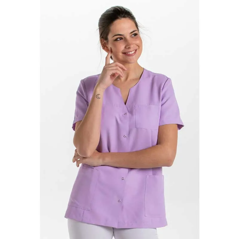 CHAQUETA ENTALLADA CON CORCHETES LILA CUELLO LLAVE  DYNEKE