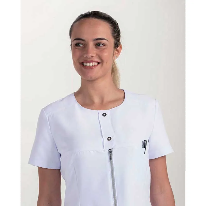 CHAQUETA MUJER CON CREMALLERA Y CORCHETES BLANCA  DYNEKE