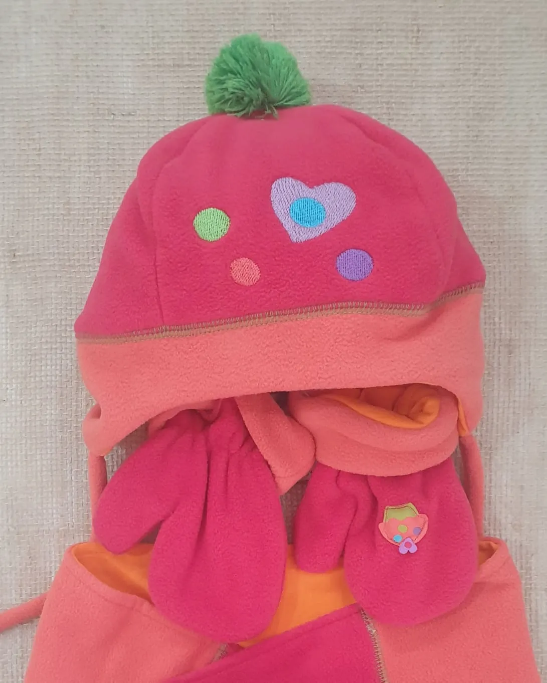Conjunto Gorro, Bufanda y Manoplas Polar P130038