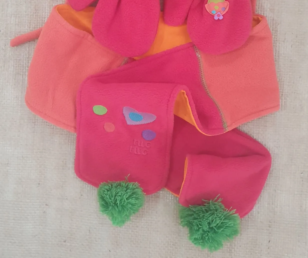 Conjunto Gorro, Bufanda y Manoplas Polar P130038