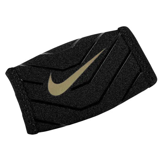 Cubre Barbiquejo Nike Chinshield