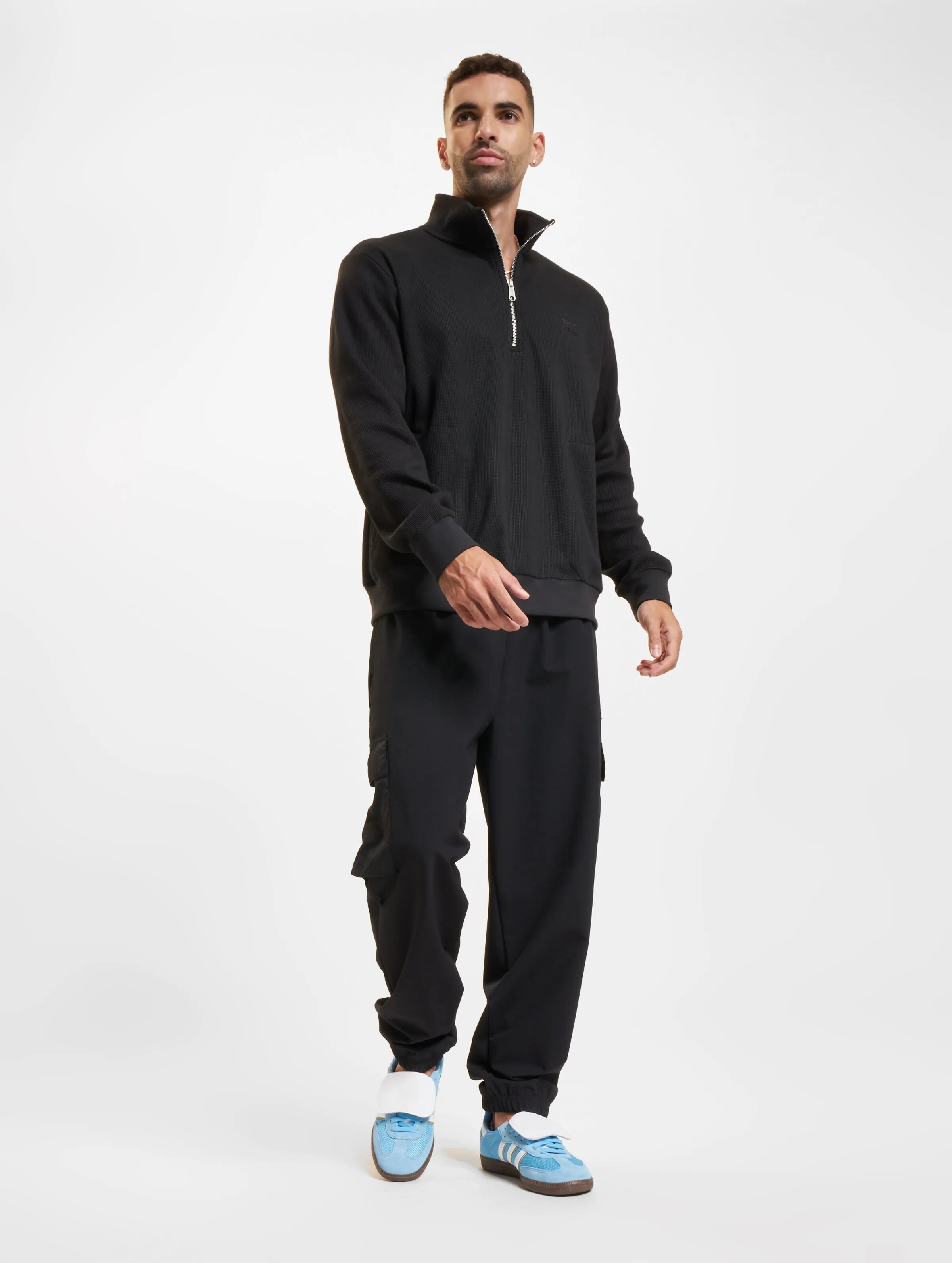 Essential 1/2 Zip