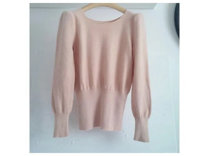 French Connection 70% angora / pelo de conejo. mangas hinchadas. Beige 