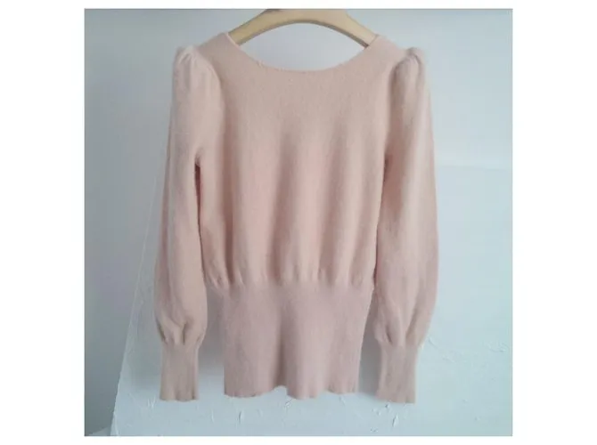 French Connection 70% angora / pelo de conejo. mangas hinchadas. Beige 