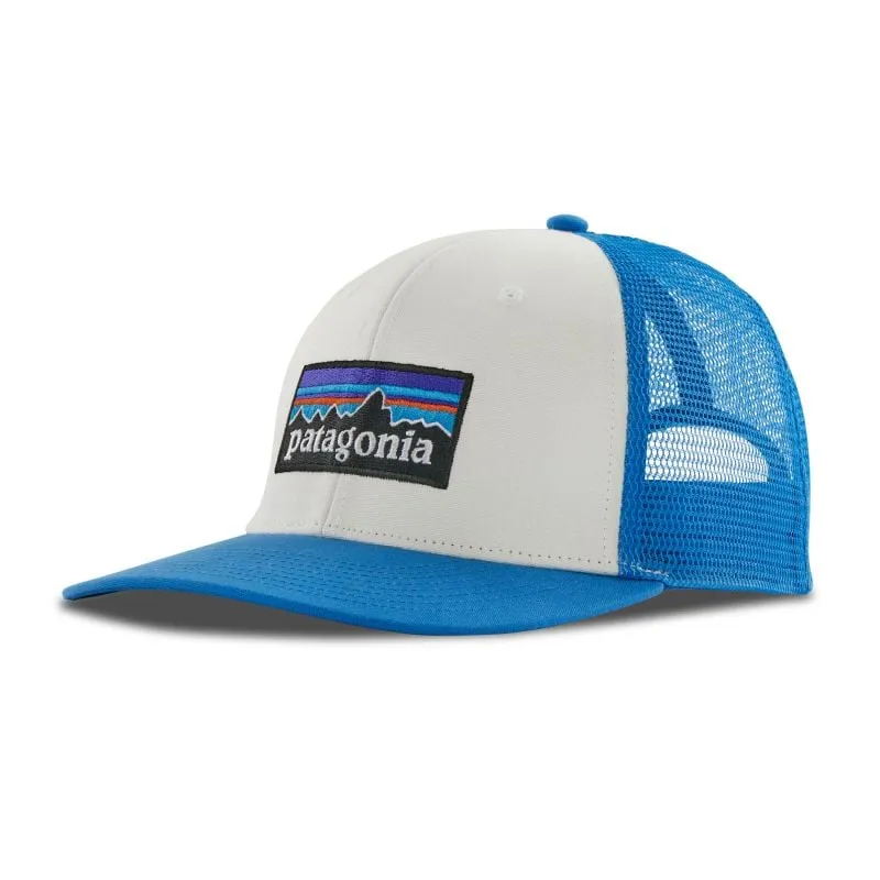 GORRA PATAGONIA P6 LOGO TRUCKER HAT (BLANCA CON AZUL MARINO)