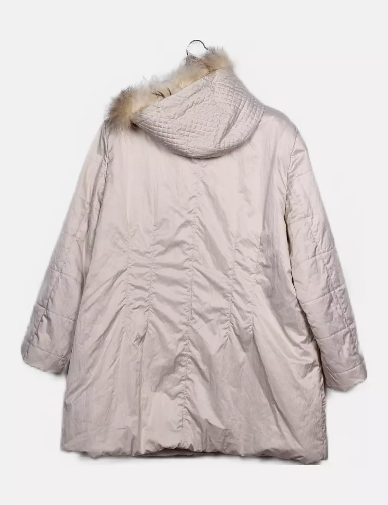 Historias de mujer Abrigo beige detalle capucha