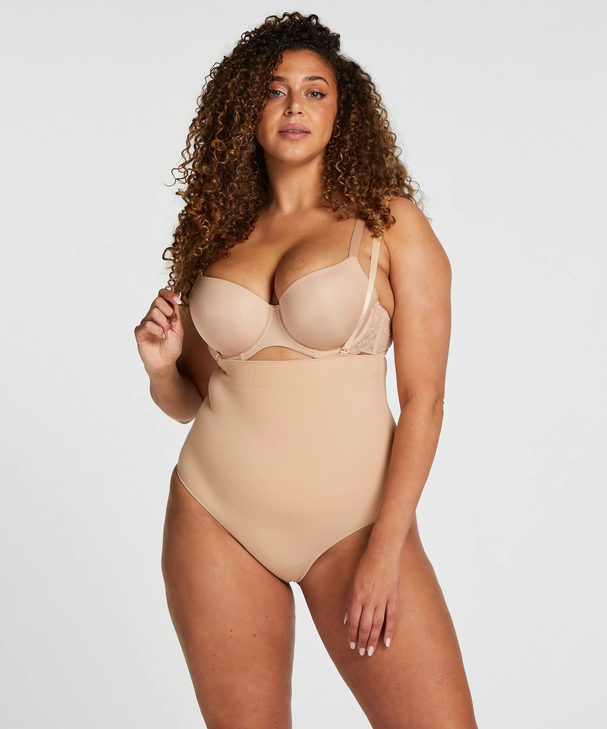 INVISIBLE TANGA  BEIGE