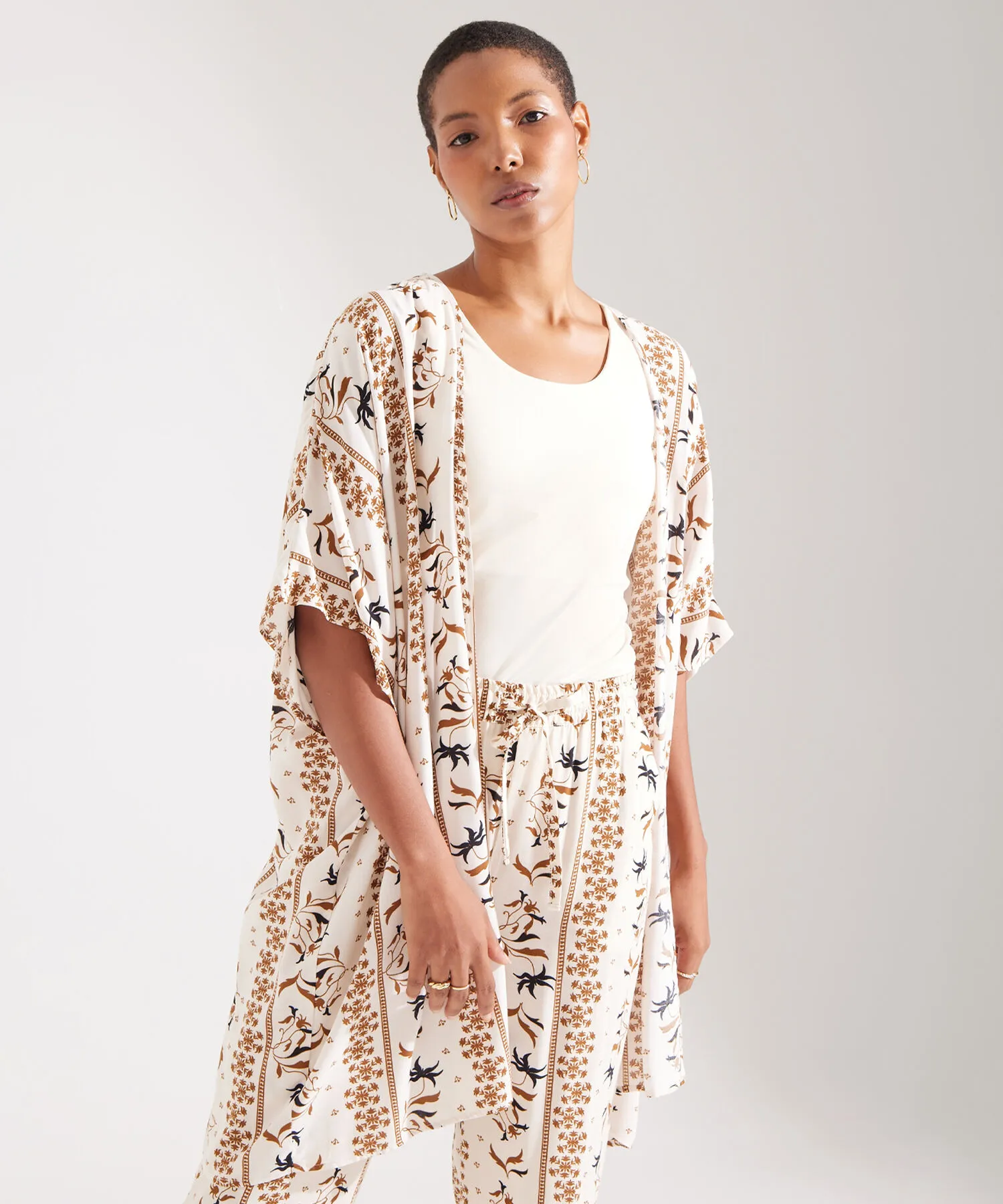 KIMONO LARGO CON ESTAMPADO