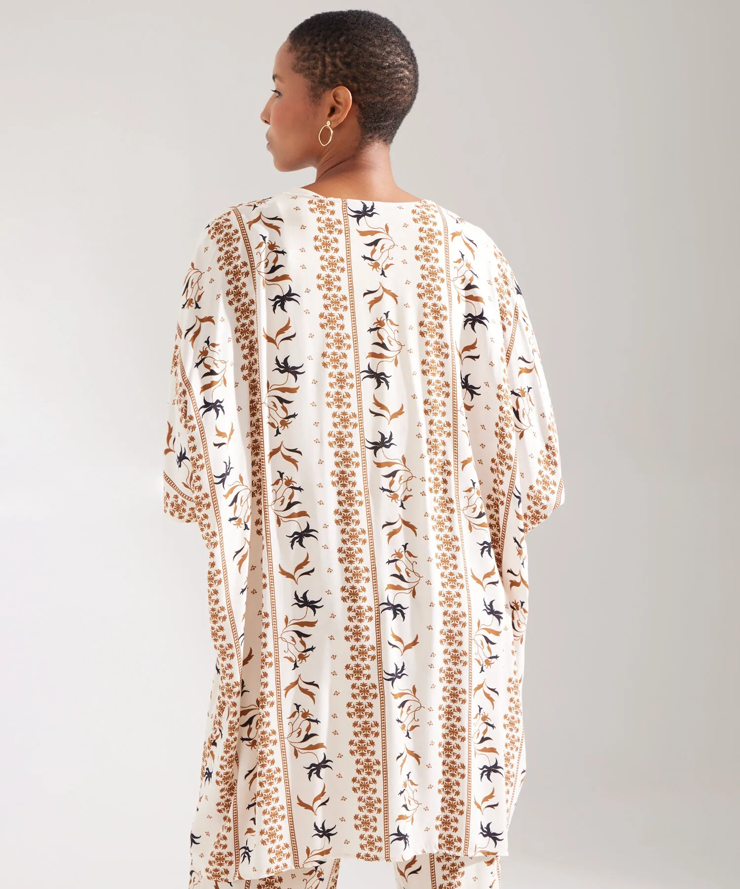 KIMONO LARGO CON ESTAMPADO