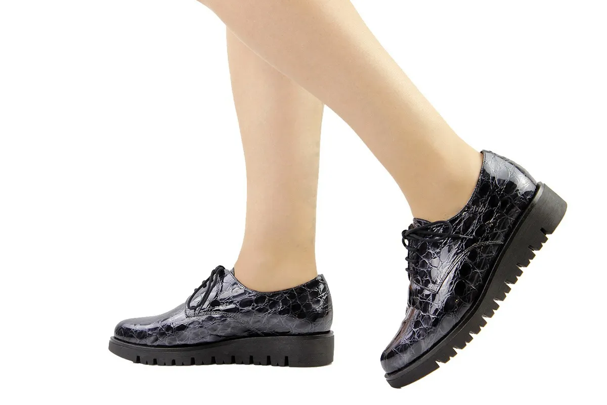 LACEUP SHOE GREY COCO PATENT