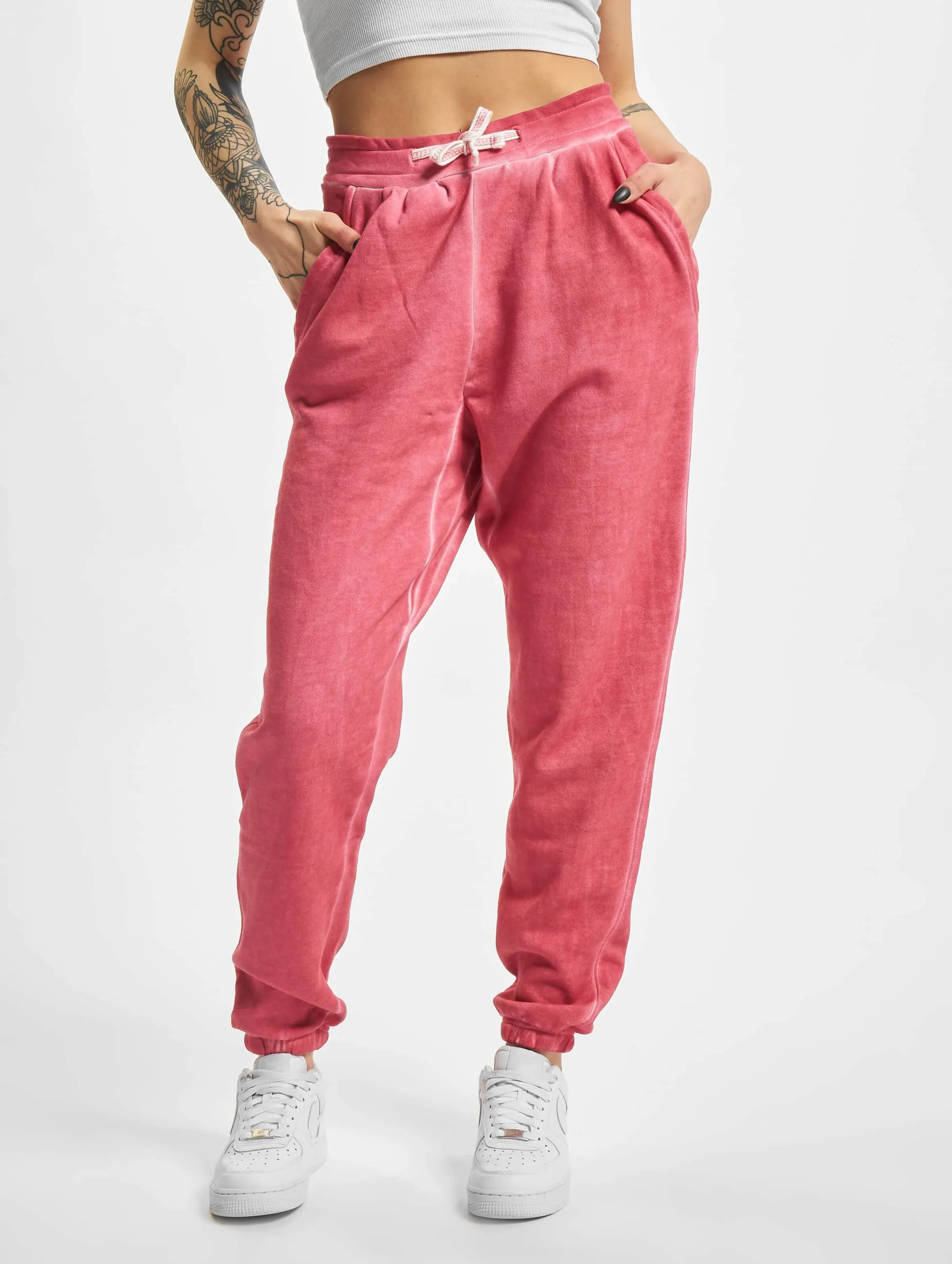 Ladies Spray Dye
