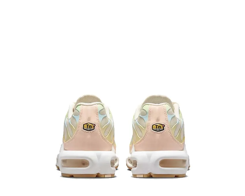 Nike Air Max Plus W Crimson Tint
