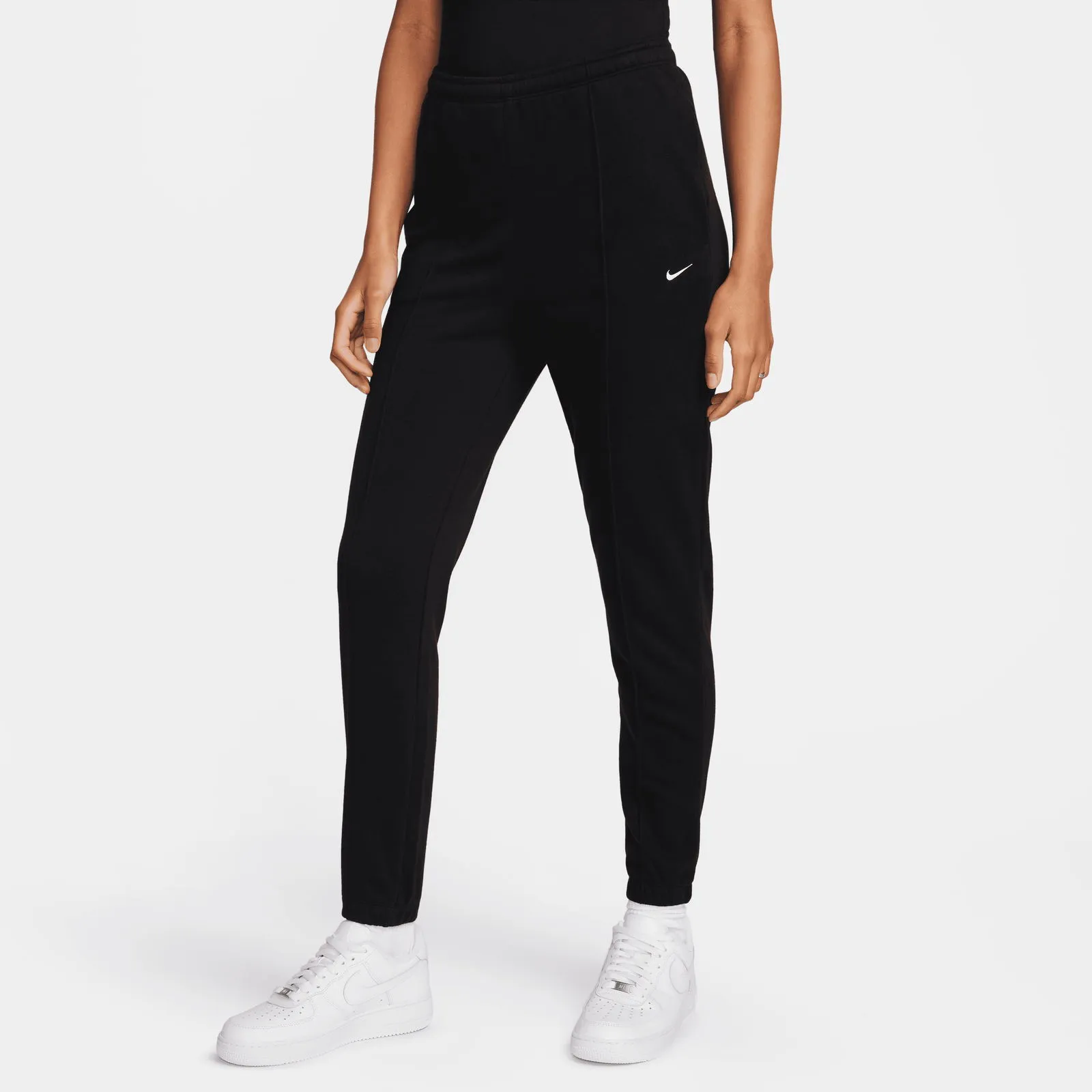 Nike Sportswear Chill