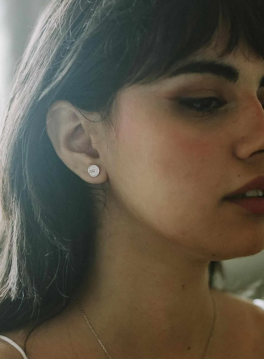 Pendientes pequeos brillantes diseo de hebilla redonda