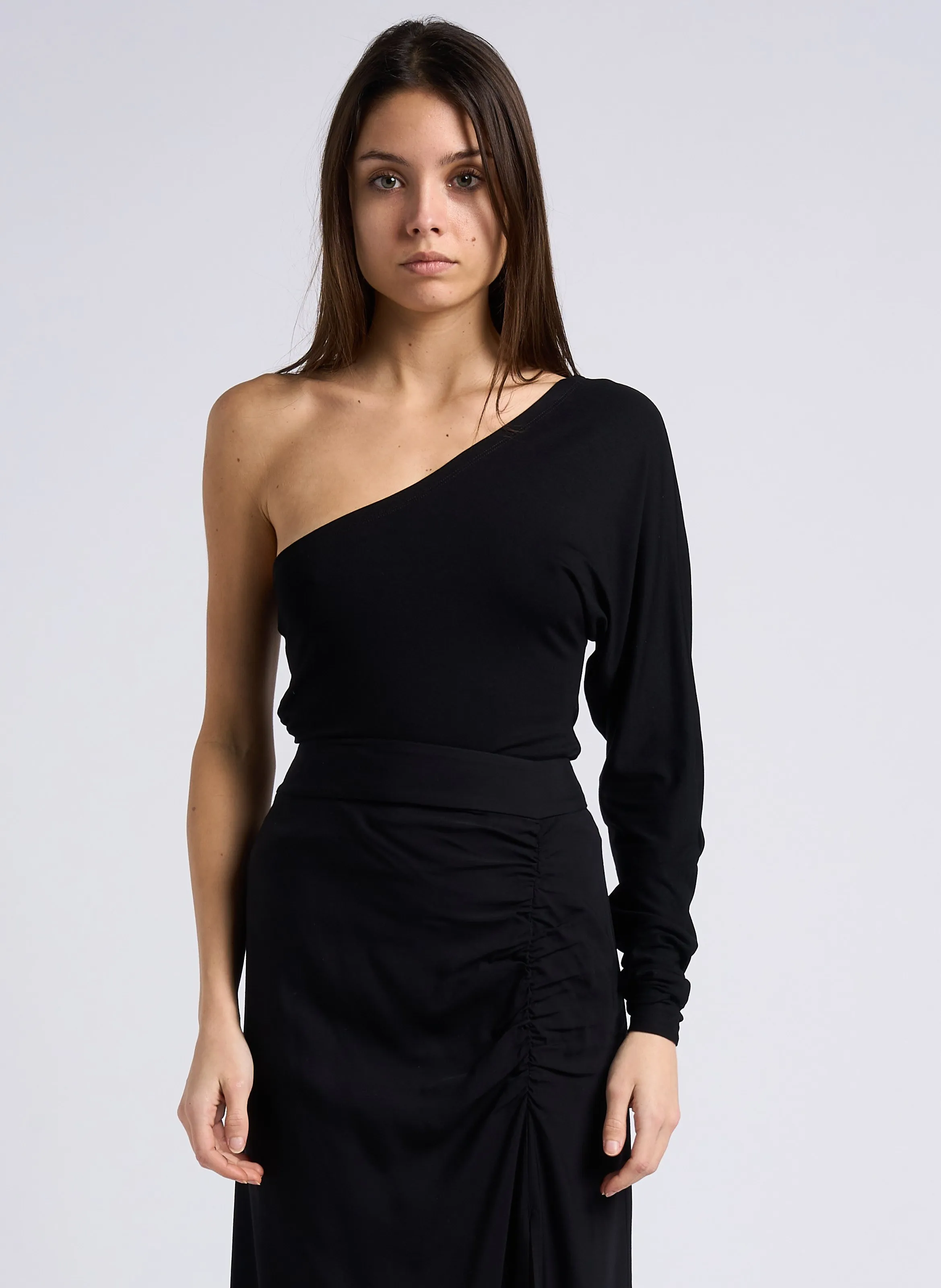SAISON 1865 TASHA  TOP ASIMéTRICO STRETCH EN NEGRO