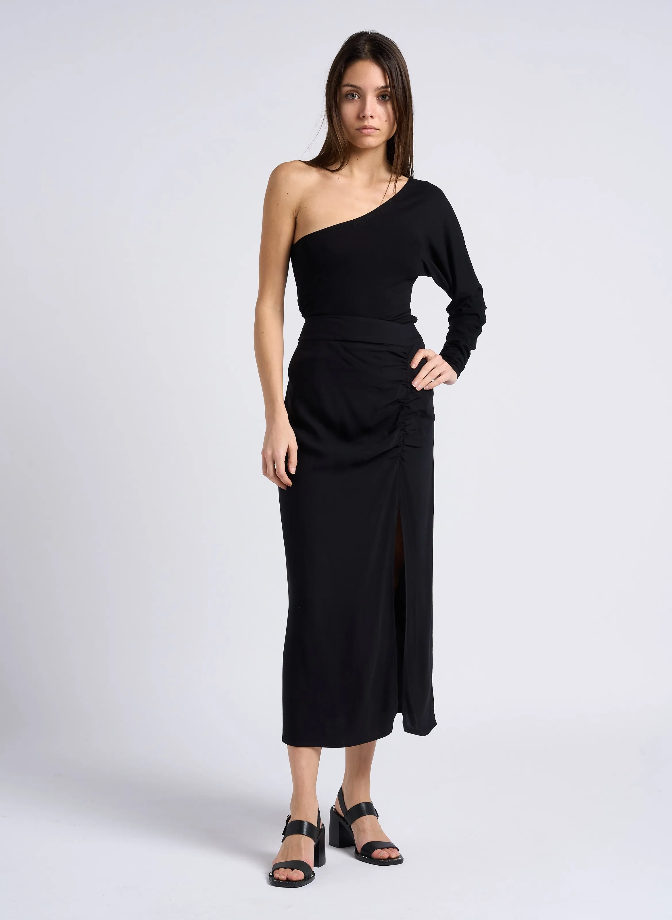 SAISON 1865 TASHA  TOP ASIMéTRICO STRETCH EN NEGRO