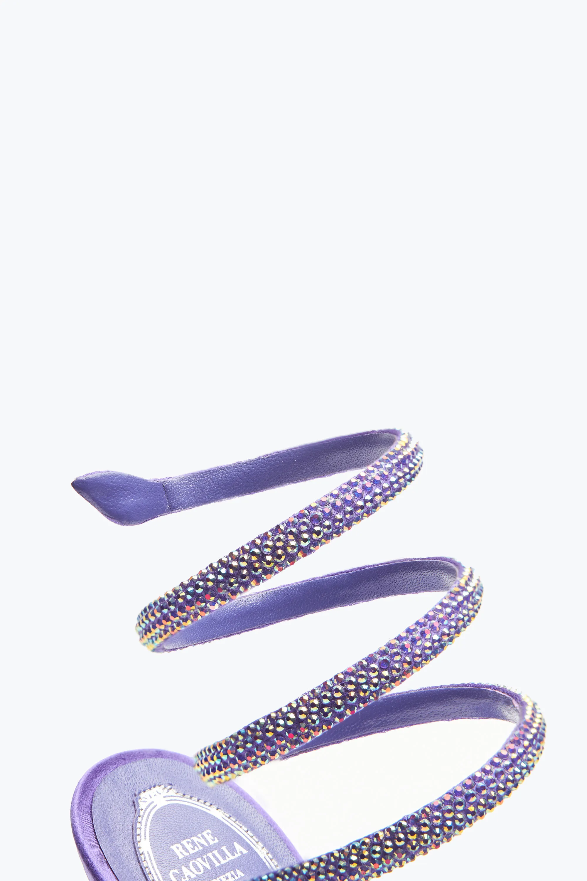 Sandalia Cleo morada con cristales 105