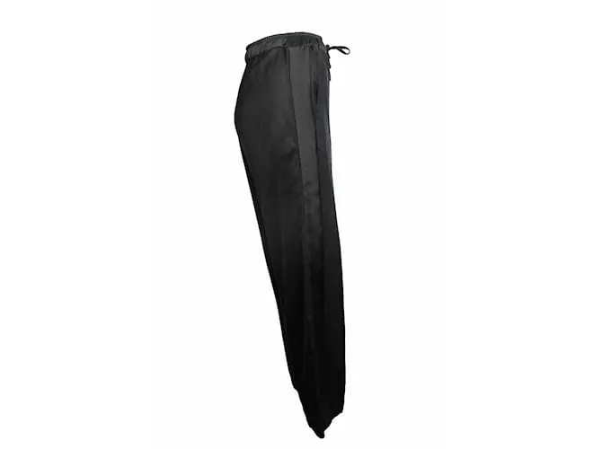 Sandro, pantalón negro con ribete de satén 