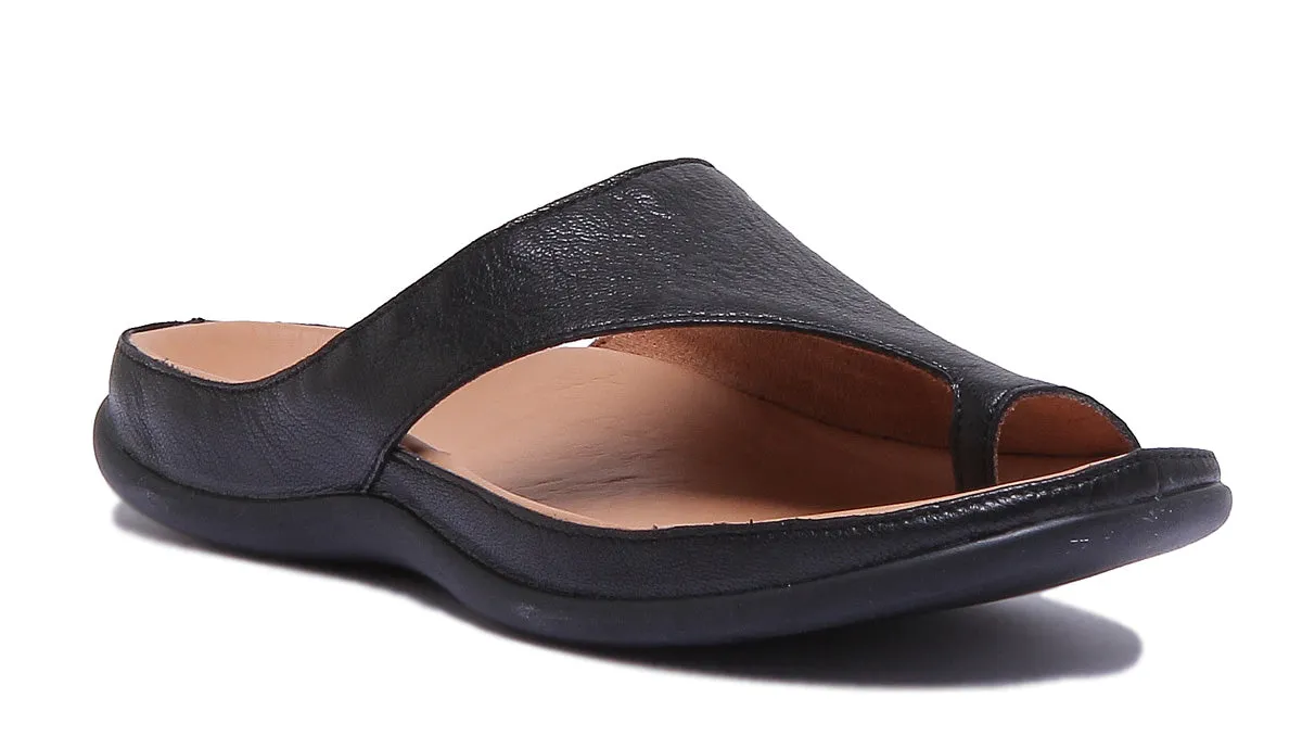 Strive Capri Sandalia de cuero con lazo en el dedo del pie para mujer en oro metálico