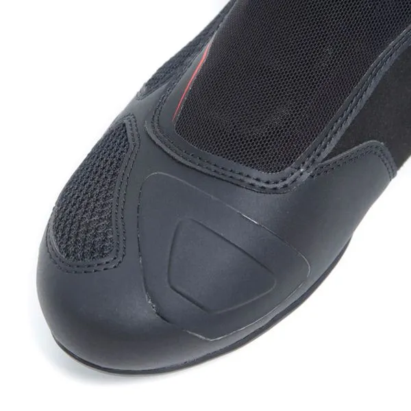 TCX R04D Air Black Red 