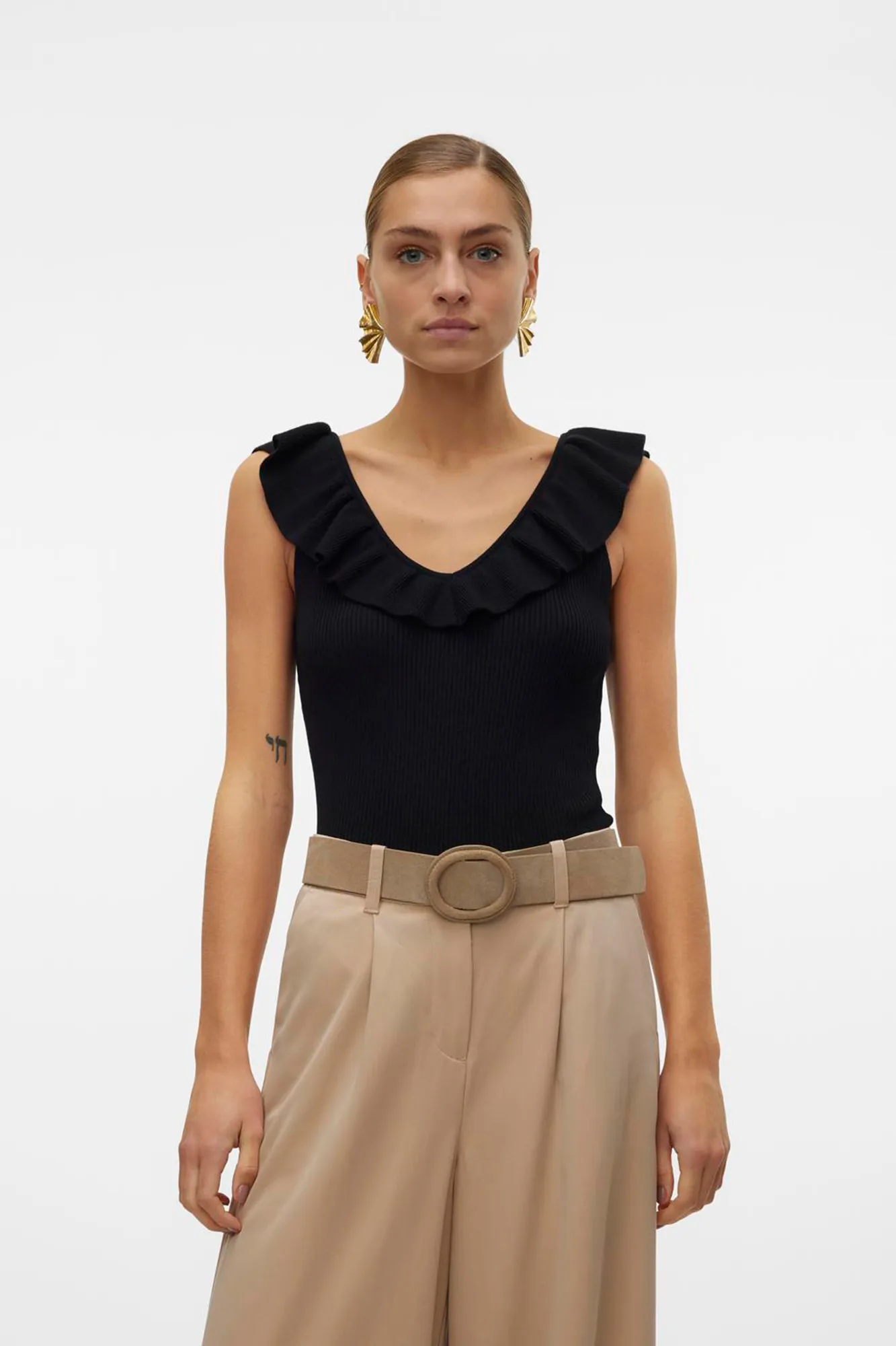 Vero Moda Top escote con volante