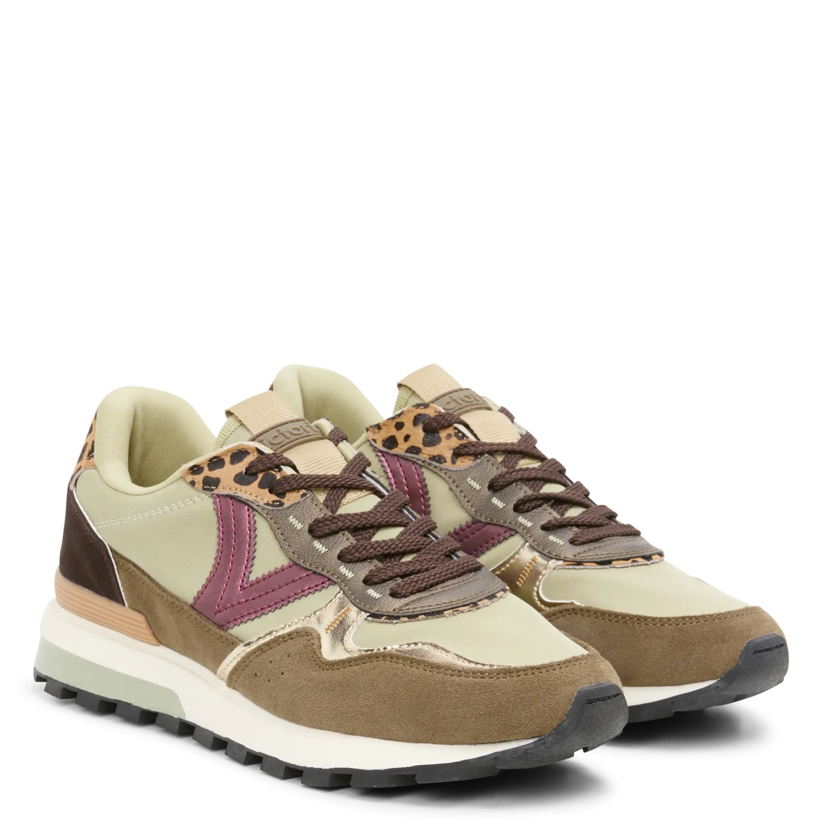 VICTORIA LUNA  ASICS GEL PULSE 13 EN CAQUI