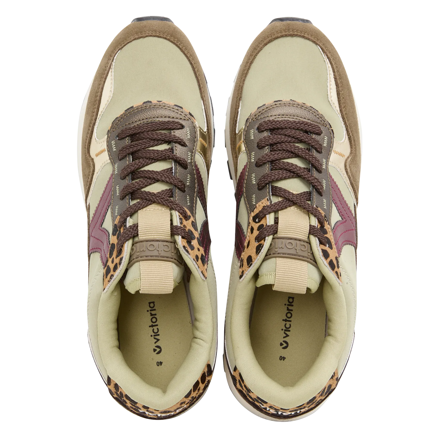VICTORIA LUNA  ASICS GEL PULSE 13 EN CAQUI