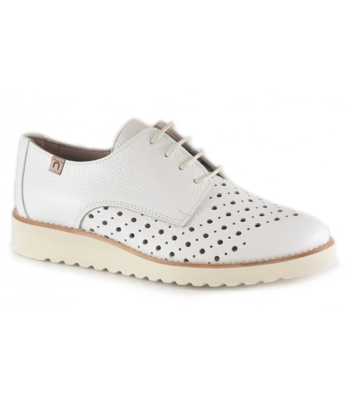 Zapato blucher con el corte calado
