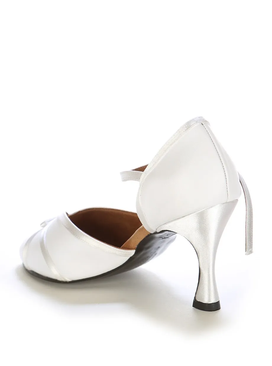 Zapato de novia blanco piel y raso cerrado
