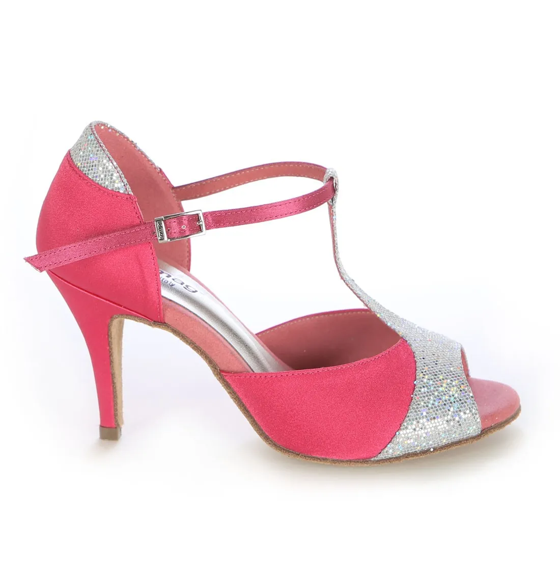 Zapato de tacon rosa y plata elegante
