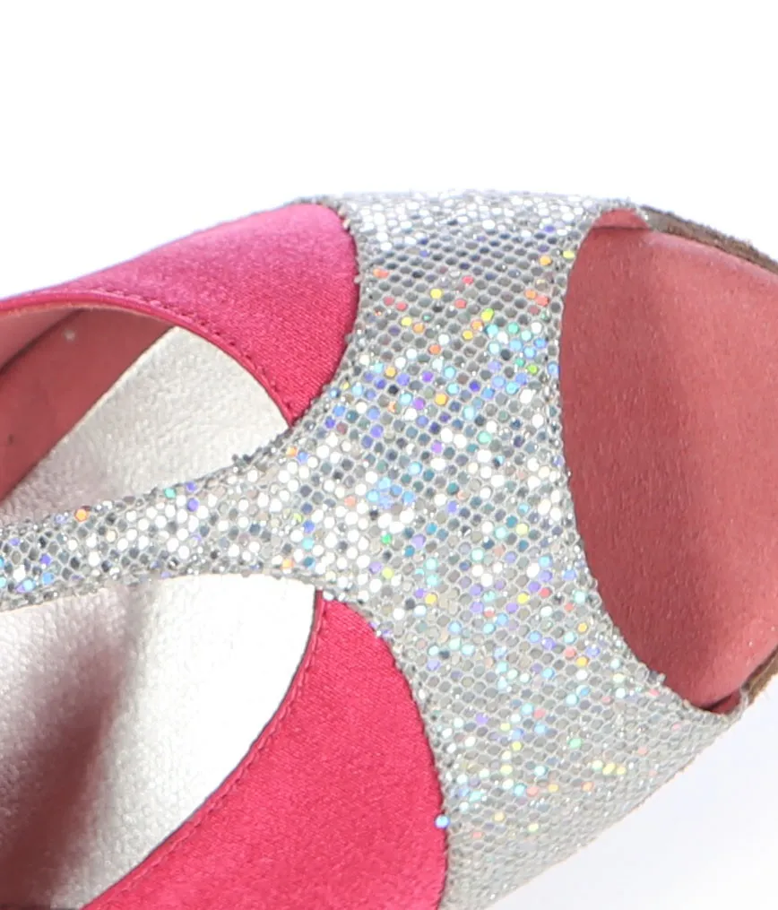 Zapato de tacon rosa y plata elegante
