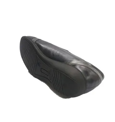 Zapato mujer con gomas a los lados Doctor Cutillas en negro