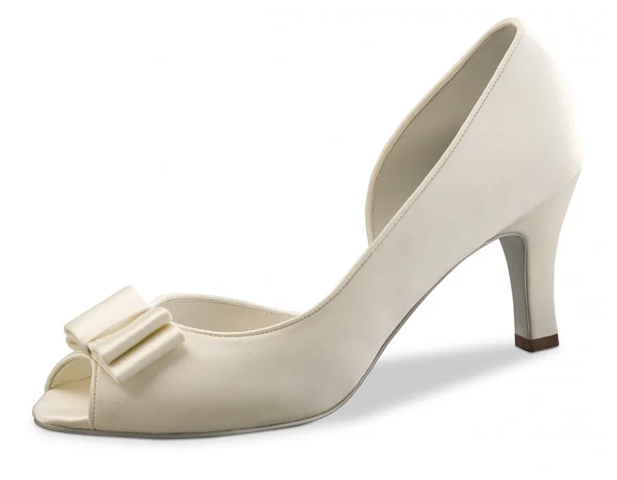 Zapato novia raso marfil clasico
