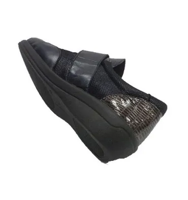 Zapato velcro mujer especial para plantillas ortopédicas Doctor Cutillas en negro