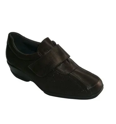Zapatos empeine elástico con velcro Manuel Almazan en marrón oscuro